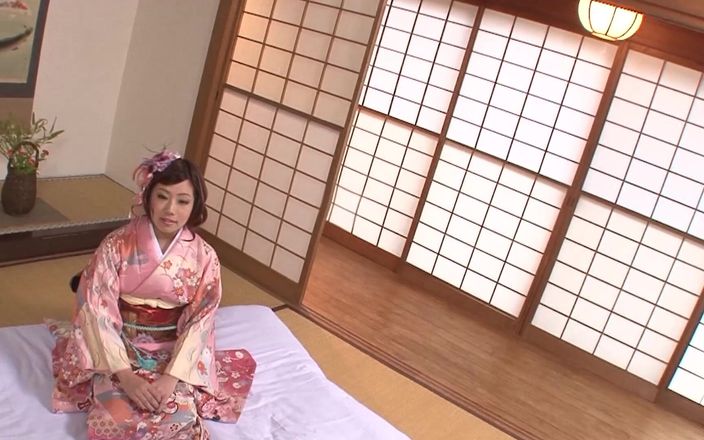 JAPAN IN LOVE: 毛茸茸的亚洲场景-4_sexy丰满的日本女孩在群交中性交，颜射结束