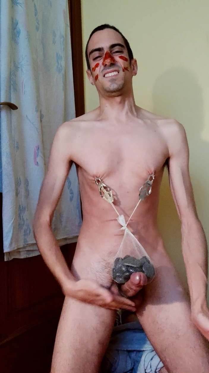 Slave Sparrow: Japonské svorky s hmotností a CBT v uměleckém cracky stylu....