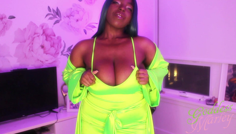 Goddess Marley: Le tette di emerald