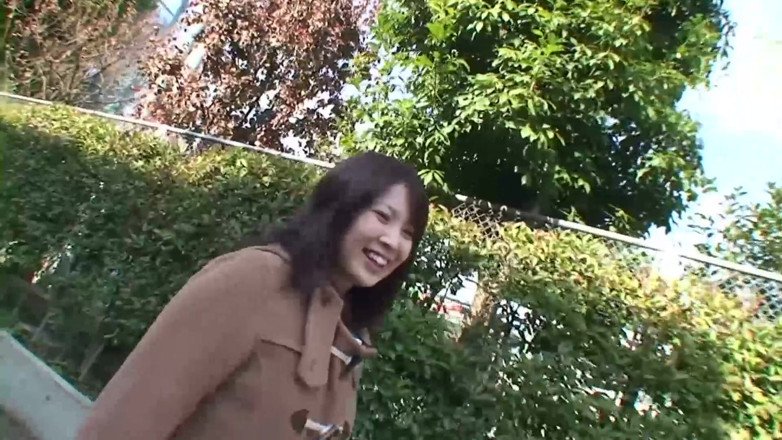 Asian Mature Climax: O brunetă asiatică minunată își satisface pizda cu jucării și este futută