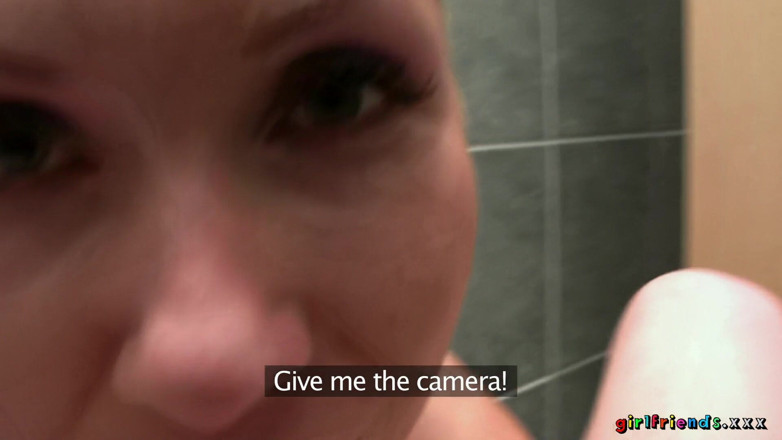Girlfriends XXX: Novias xxx - dos chicas calientes se tocan en la ducha