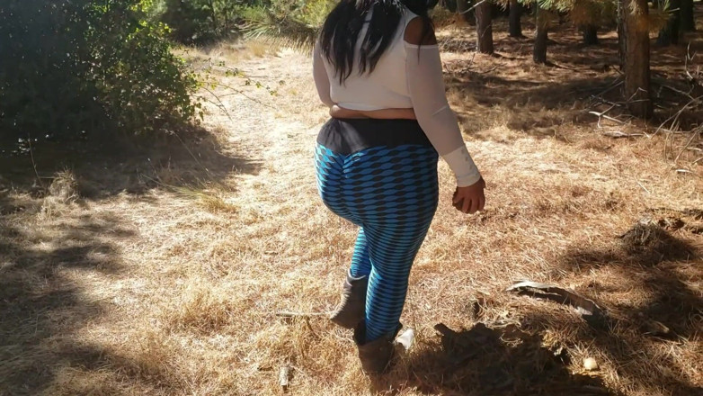 Riderqueen: Stepmom sexy walking forest