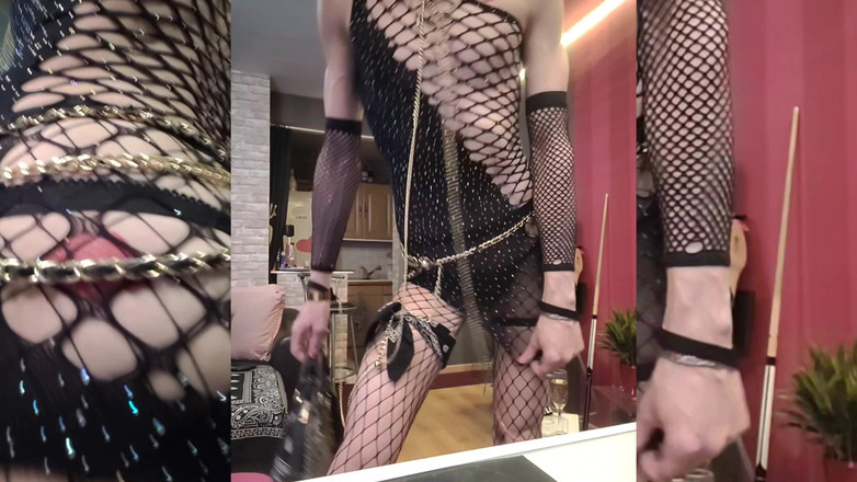 VaneSsa BiTCHx: Haide, pregătește-te, suge pula, tipul vine