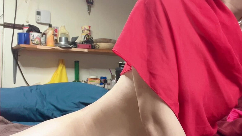 sweethanajapanese: La ragazza giapponese ti mostra la figa aperta