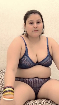 Ev yapımı amatör Hintli çiftler son derece sert seks yapıyor