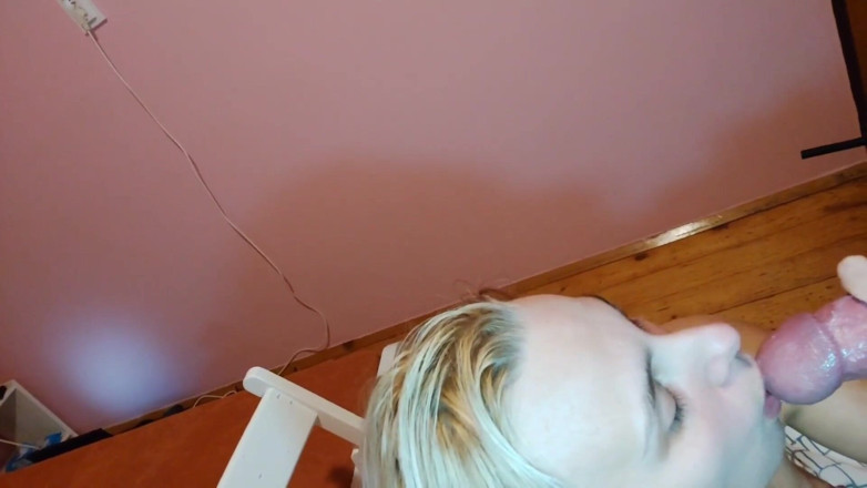 Wet Pussy Fuck: Swallows cum, cum in mouth, cum on mouth - fucking teens