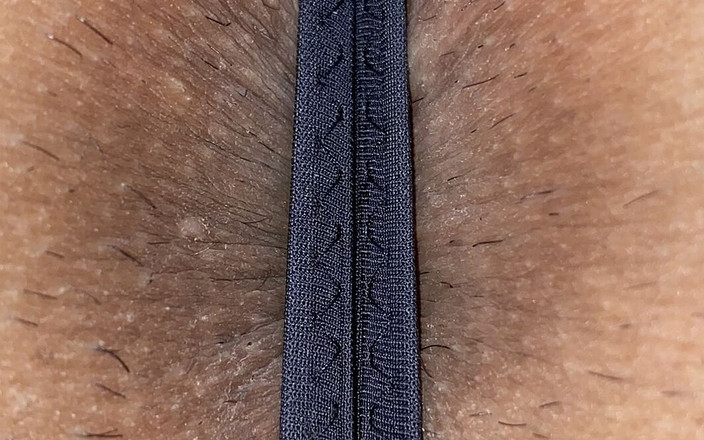 Kyotosigakk: 여자 속옷을 입은 일본 남성이 엉덩이와 애널을 보여줍니다.