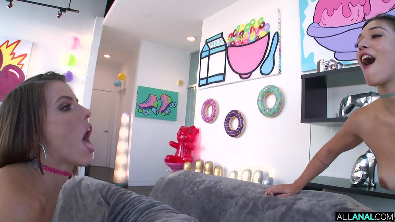 All Anal: Adriana ve Brooklyn Slime'de ortak