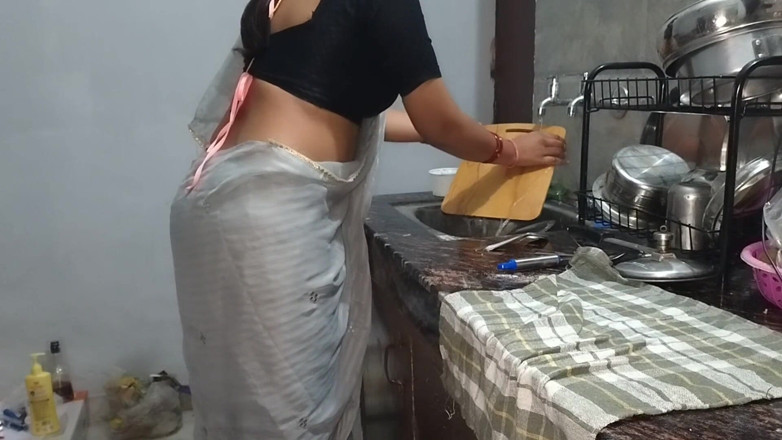 Hotty_ragini: Quando la domestica chiese un aumento di stipendio, il Datore...
