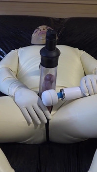 Latex Danielle 정액 노예 정액!