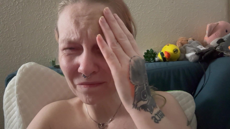 Hot potato girl: Aku lagi asik muasin memekku sendirian sampai merugikanku