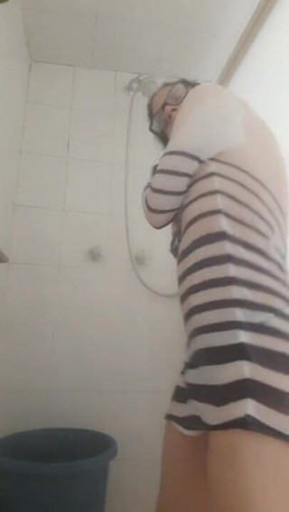 Crystal Phoenix: Having a sexy shower