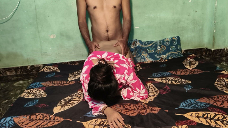 yongboy1: Indian Stepbrother and Step Stepsister Sex 18 Year Old Indian Girl...