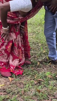 A Village Bhabhi Fucked by a School Student in Forest,sona Bhabhi First Time Outdoor Sex by Her Boyfriend