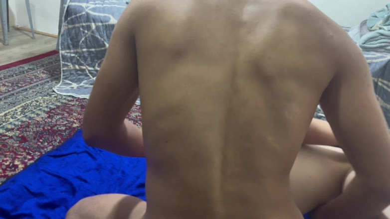 Roben: Marido cornudo folló a su esposa en joven