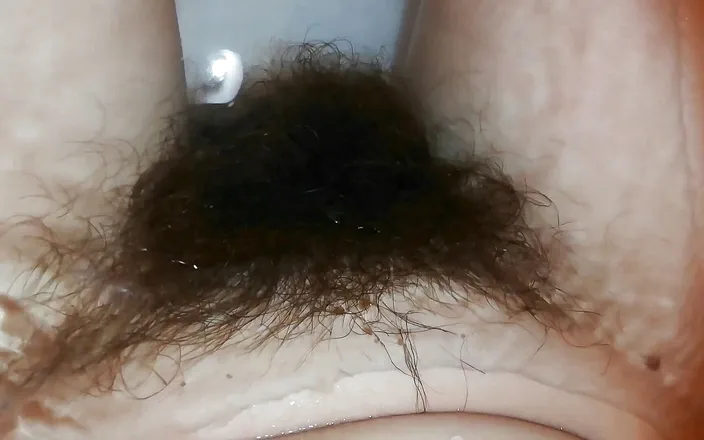 Cuteblonde666: Extreme hairy bush underwater