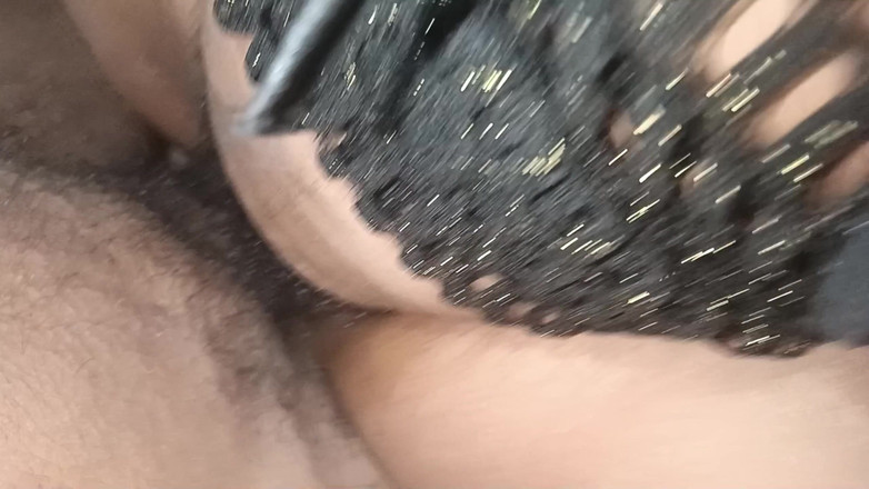 Sexy jaan: Zum ersten mal wird der arsch meiner frisch verheirateten freundin...