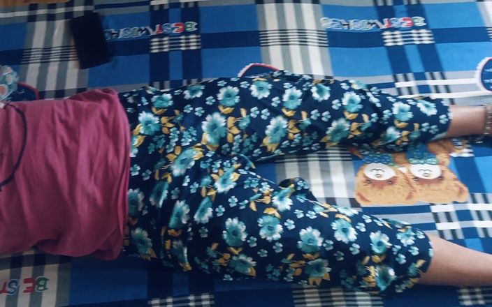 Neelu Singh 143: Adik tiri yang kesepian ini dientot habis-habisan sampai mengerang keenakan