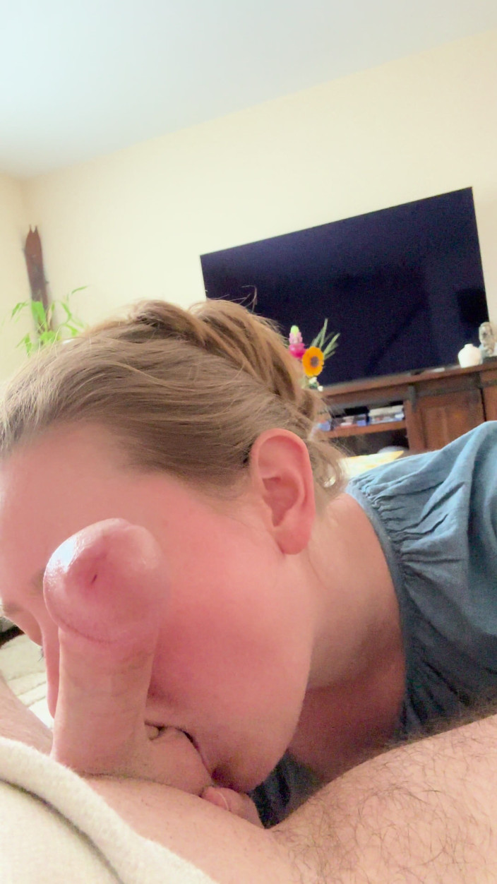 BeautfiulBJ25: Slow and Sexy Blowjob From Wife