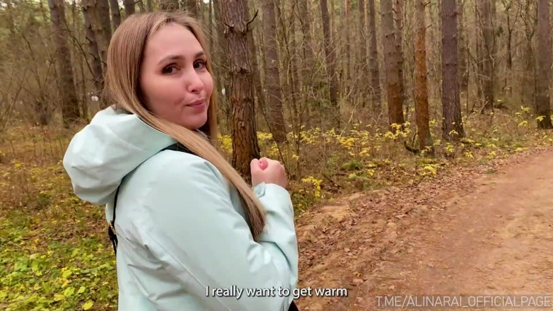 Alina Rai: 그는 시골 호텔에서 자지로 계모를 따뜻하게 했고, 계부가 낚시를 하러 갔을 때