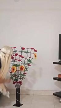 Utangaç Hintli temizlikçi kız Lisa, çalışırken muhteşem bir seks yaşadı