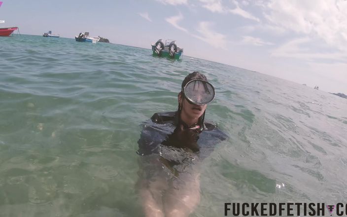 Fucked fetish: Mar do Caribe recebe deusa, máscara de respiração, vidro de...