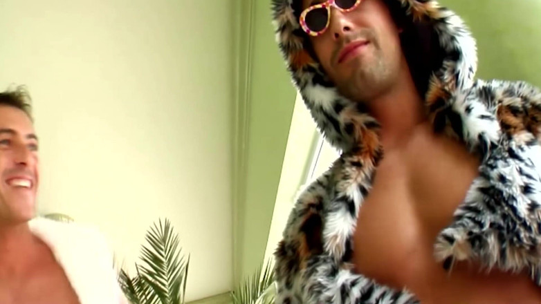 Fuck Cumshot Party: ¡mi Novia Y Yo Compartimos Una Polla Grande! ¡gran Trío!