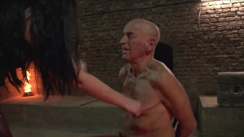 Lady Luciana Di Domizio: The slave gets something on the ears