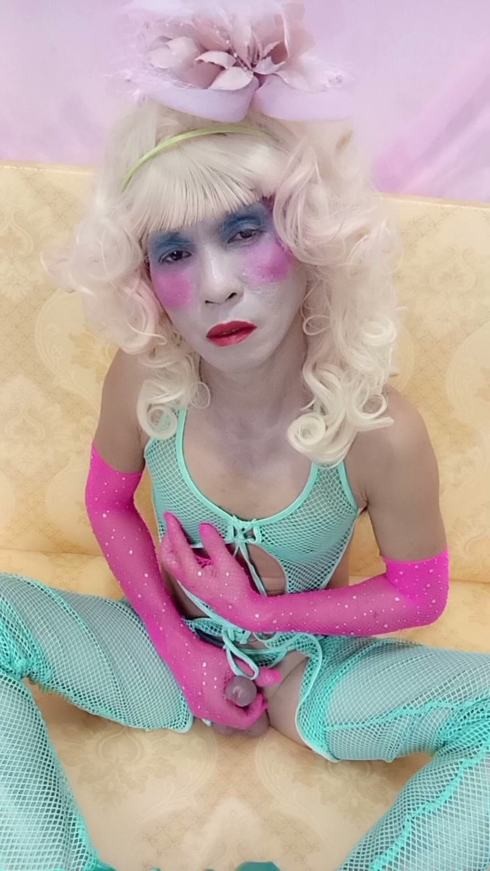 nguyen dang thien tri: Oanh Le Transgender Wearing Sexy Clothes Porn Playing with an...