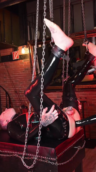 Extremo Fisting Anal Ft Dominatrix Alemana De Látex Lady Electra Maz Morbid