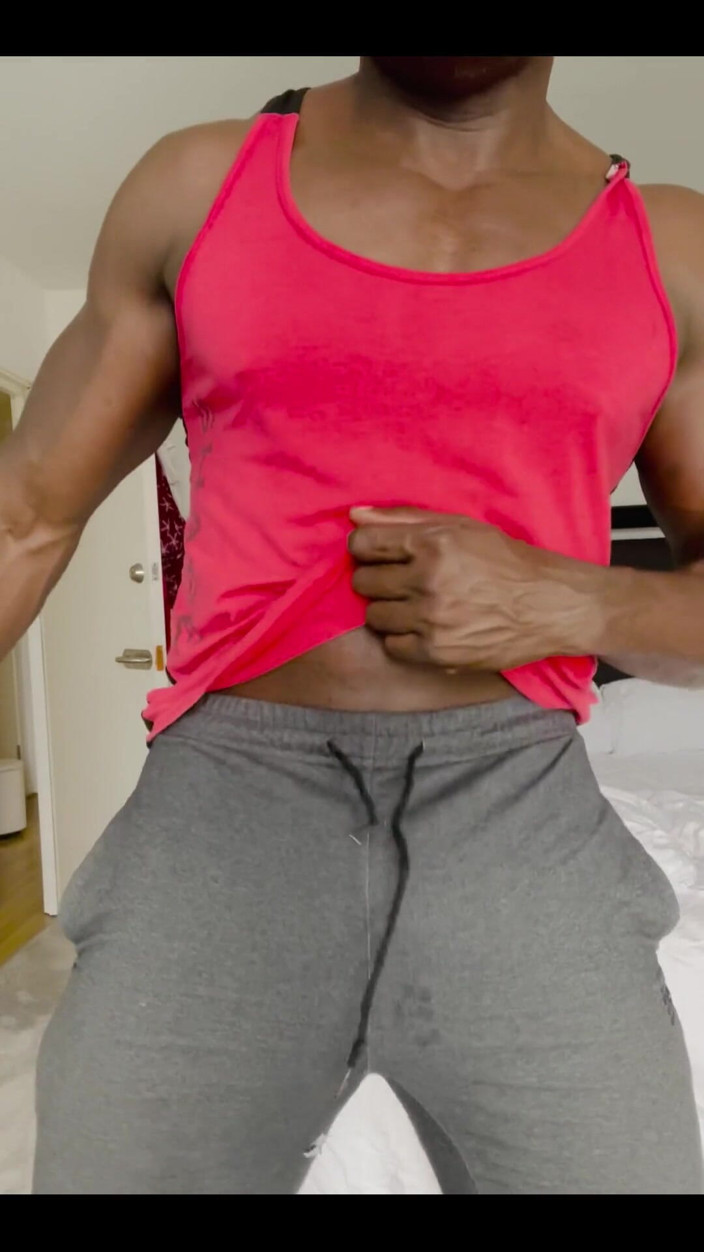 Afro Black XXX: Po siłowni
