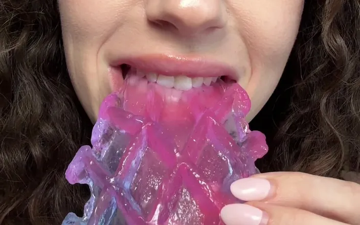 SavvyStar: Waffles Asmr Mouth Sounds Tingles Spit Sounds Fetish