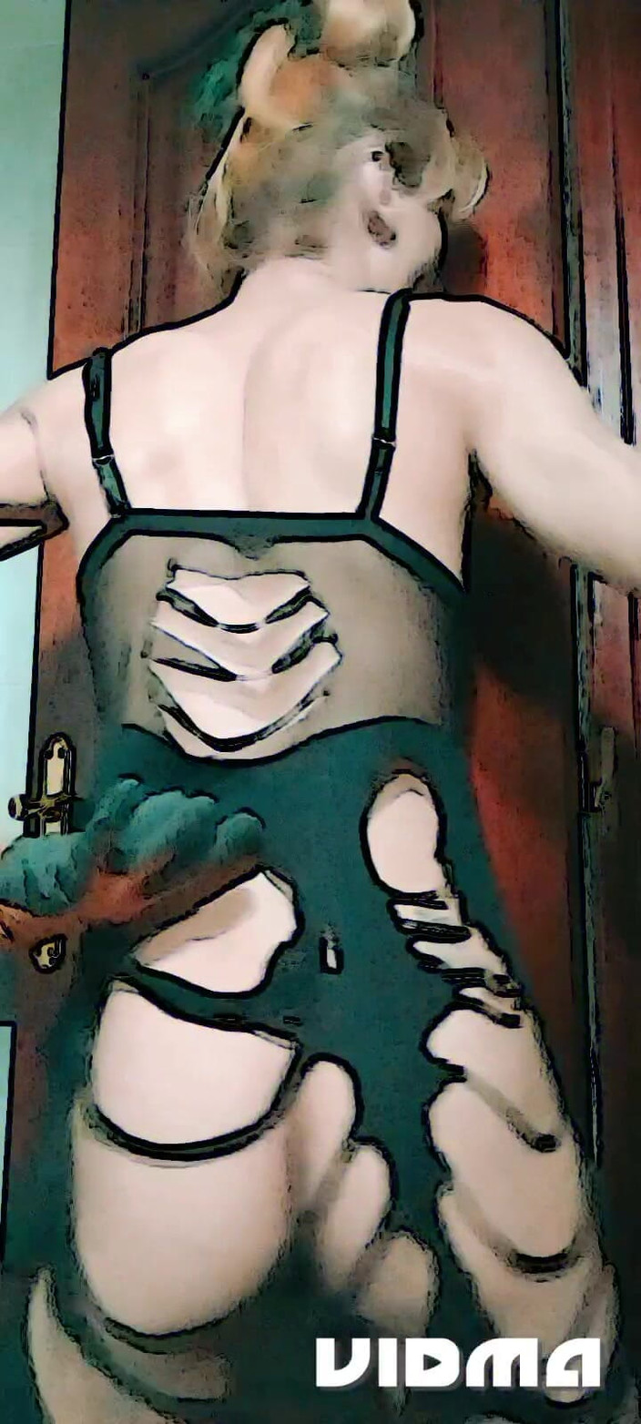 Laratransexualbarcel: Tガールブロンドセックス