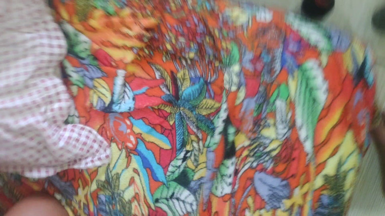 Muci lon: Îmi place să-mi ling sora vitregă