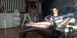 Lady Victoria Valente: Pokyny pro 2 zničené orgasmy, kouření paní