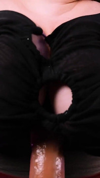 JOI. Pesan masuk dari ibu tiri