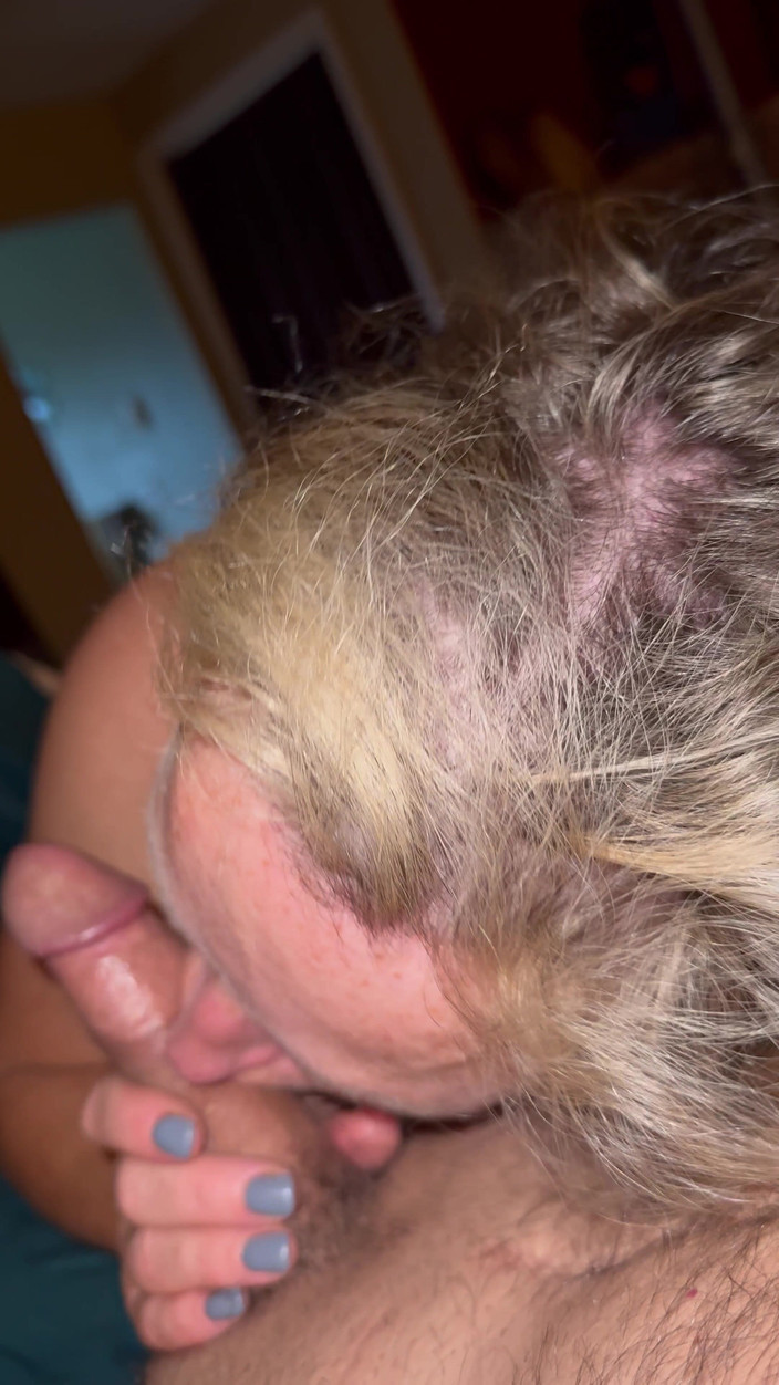 Bonewizzard69: Orale milf blondine, sproeten, groene ogen zuigt papa