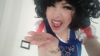 savannahamatoriale: Sněhurka tě prozradí, hloupý trpaslík