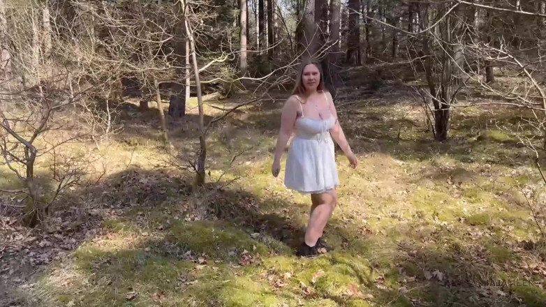 Maja Meer: Rendez-vous risqué dans la forêt - pas de préservatif, nous sommes...