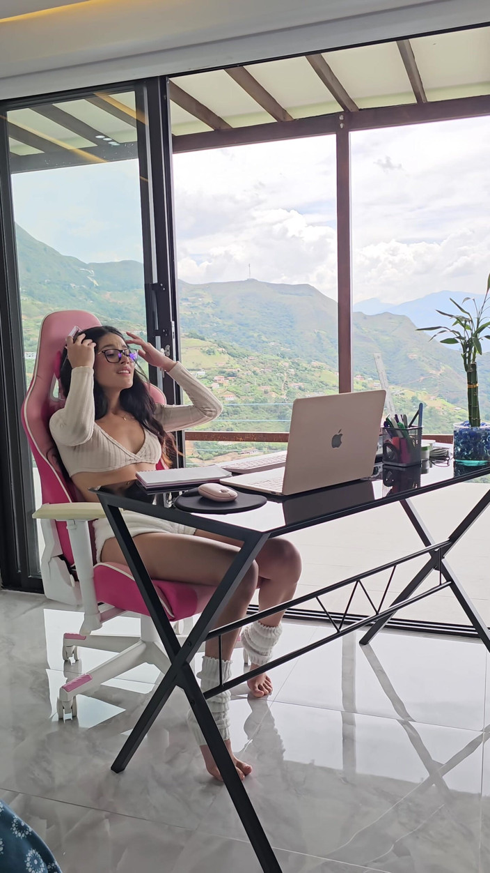 Carolina Guerrero: My Stepbrother Distracts Me While I Do My Homework and...