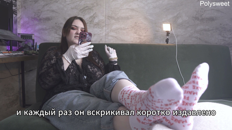 Polly Sweet: Porrhistoria – Tjej i latexhandskar knullade kille med strap-on i fittan