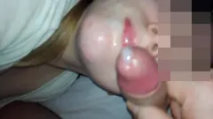 欣赏我继妹的连裤袜，撸管，撸管，颜射和射在她的阴户里