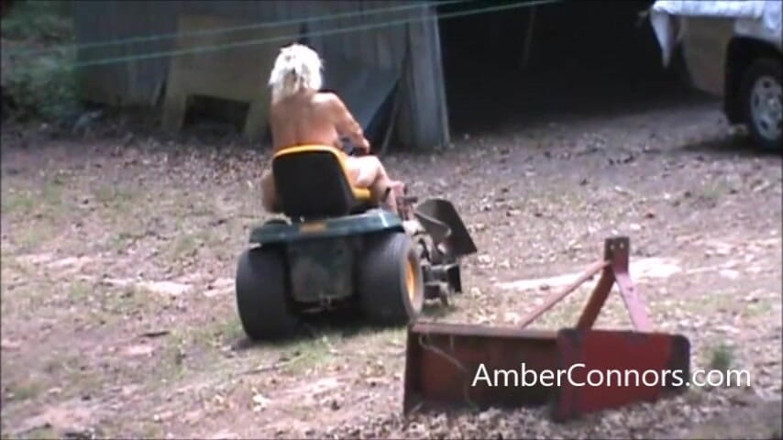 Amber Connors: Pemeta rumput