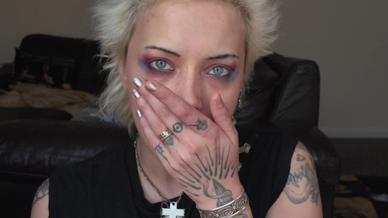 Glitterqueen1999: 4k - giantess penektomi - yemeğimde minik adam