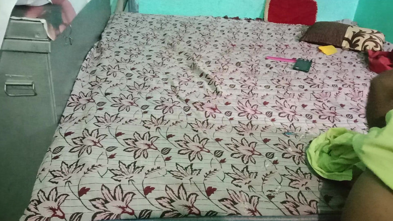 Sexy juli: O proprietário sujou a buceta toda