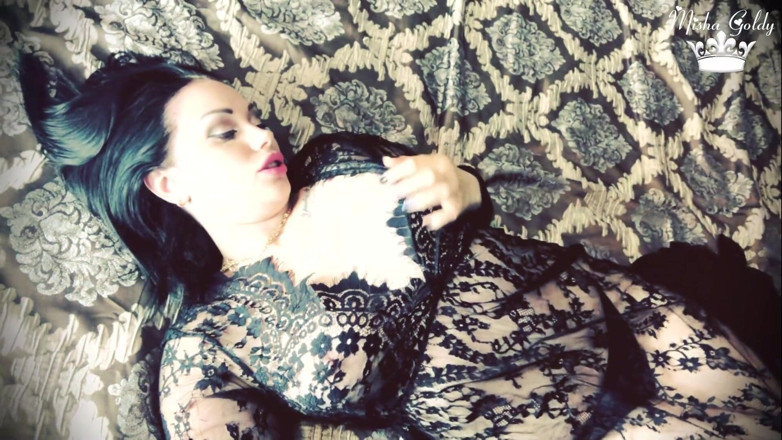 Goddess Misha Goldy: Dominación financiera de tu amante - homewrecker