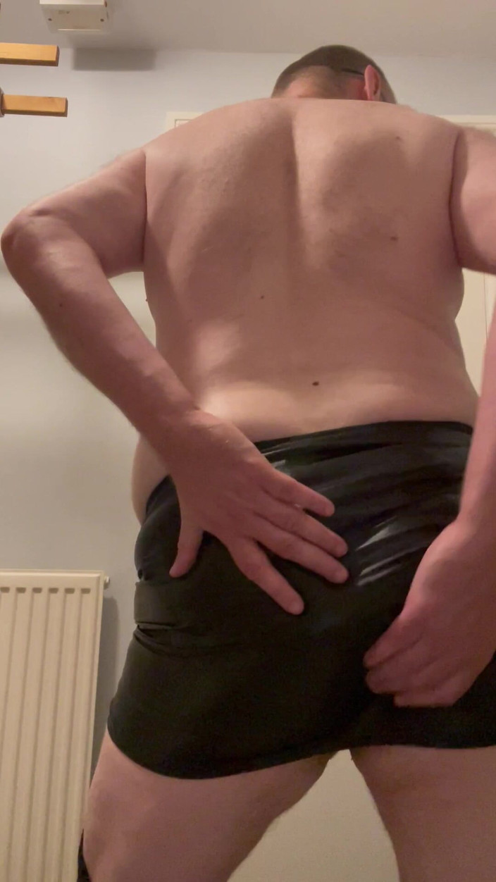 Julian sharp: Julian Sharp z czarnymi pończochami na