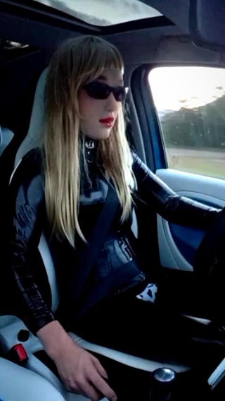 Hooded June: 从写真后开车回家，所有的娃娃都搞砸了