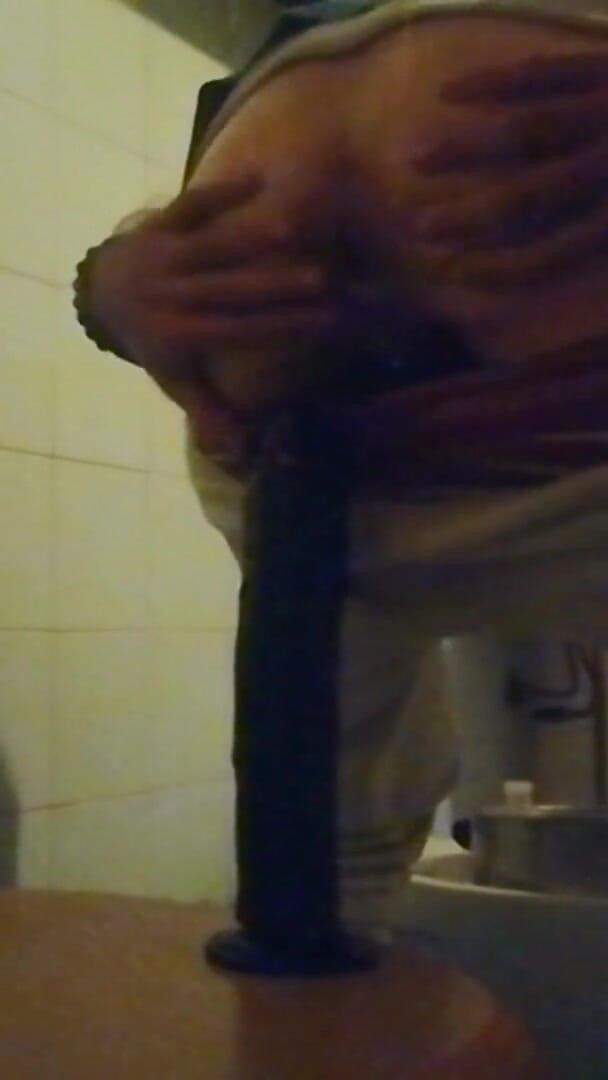 Culopeke: Joven disfruta del sexo anal