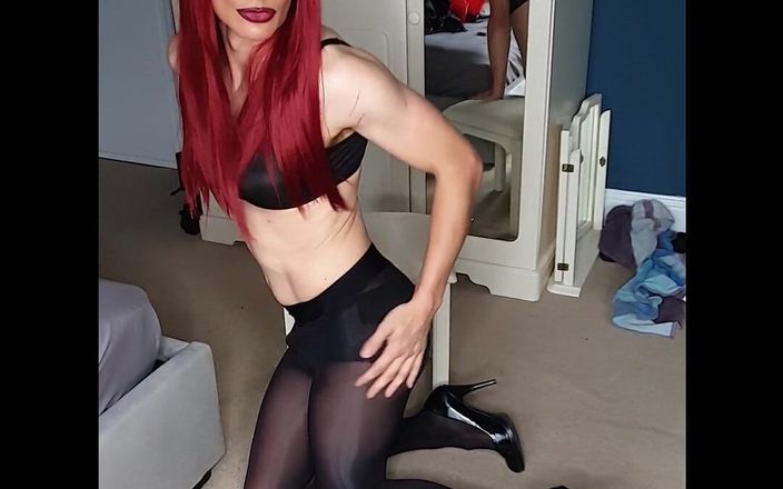 JessicaXD: Una tale puttana nel suo vestito di pelle